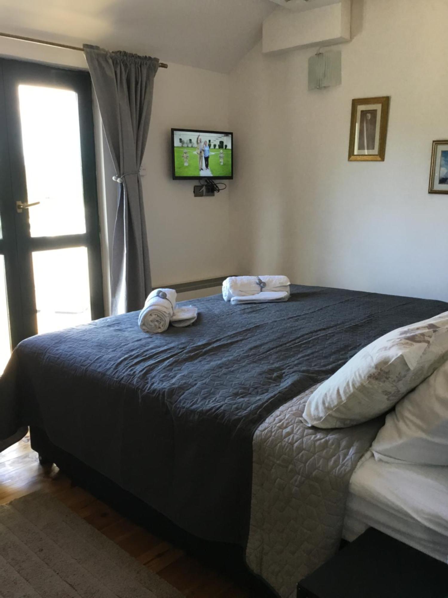 Lavender Hill Hvar Villa - pool, jacuzzi,sauna,BBQ Stari Grad  Esterno foto